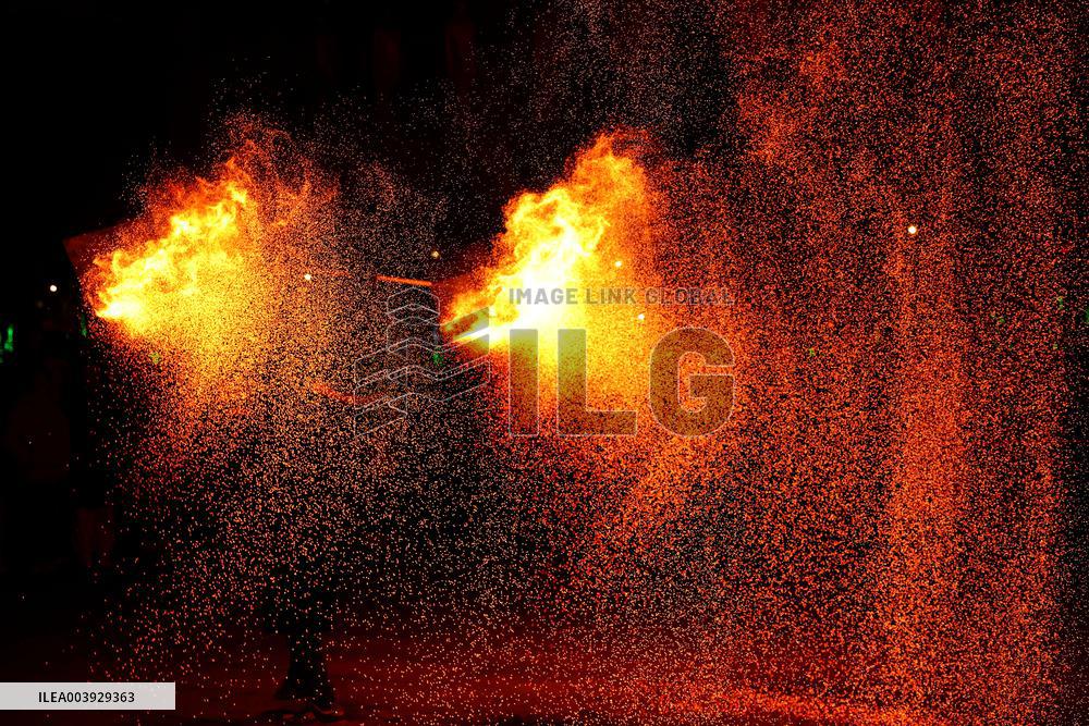 Chinese Celebrate Spring Festival Holiday