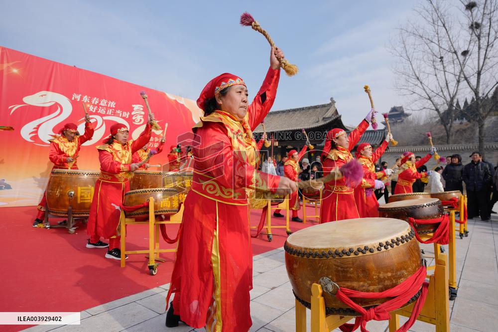 Gongs And Drums Performance in Yuncheng