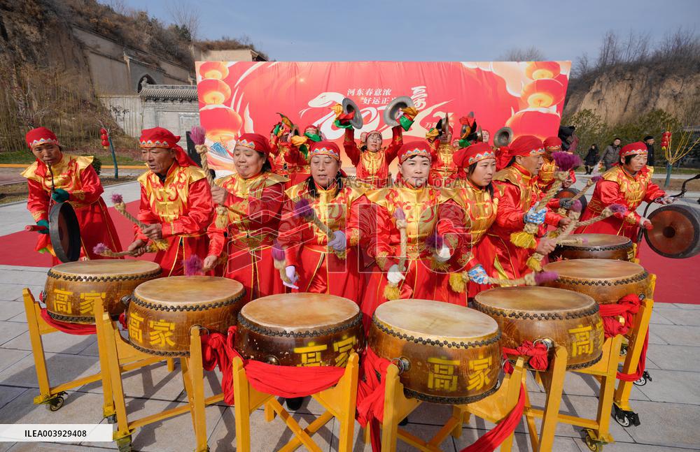Gongs And Drums Performance in Yuncheng