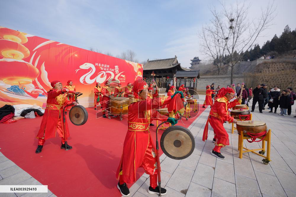 Gongs And Drums Performance in Yuncheng