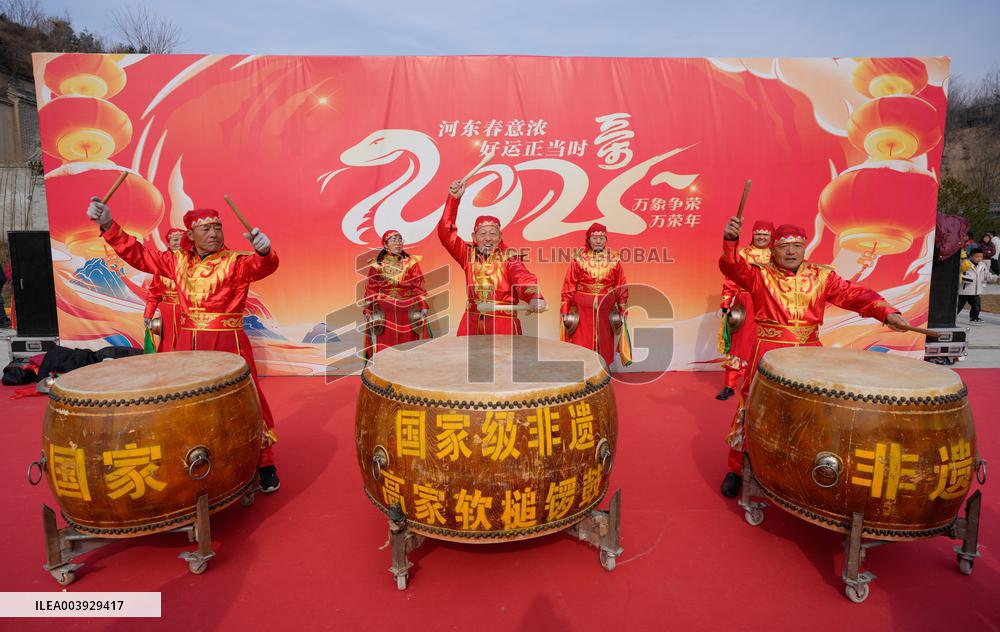 Gongs And Drums Performance in Yuncheng
