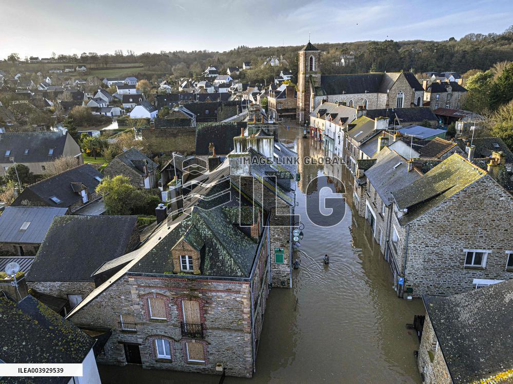Historic Flooding in Ile Et Vilaine - France