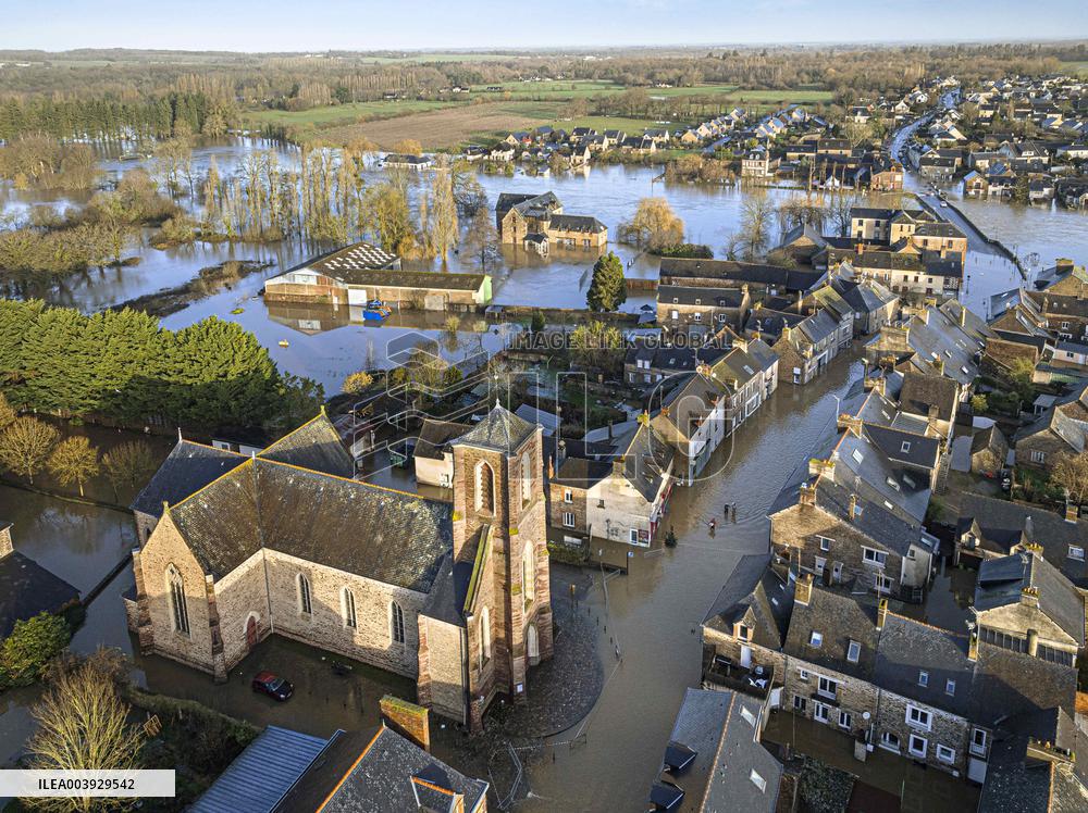Historic Flooding in Ile Et Vilaine - France