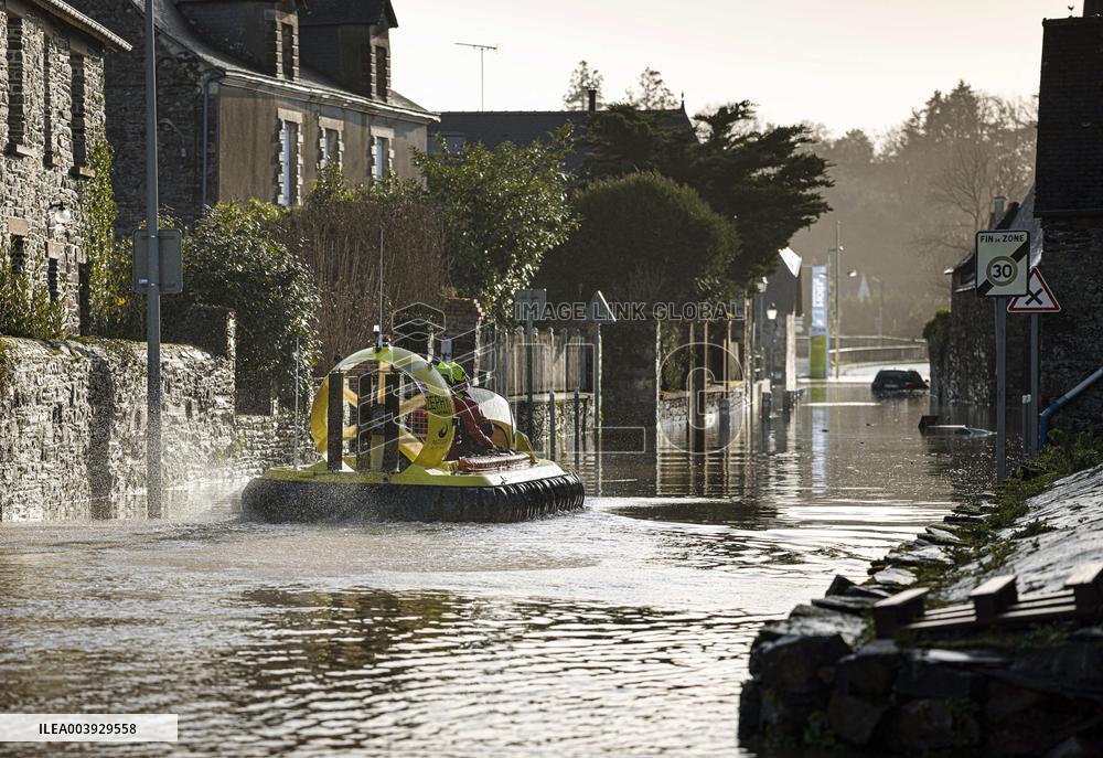 Historic Flooding in Ile Et Vilaine - France