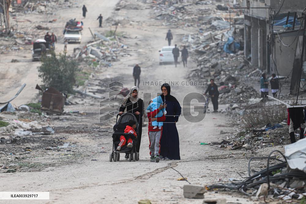 Palestinians Returning To Devastated Northern Gaza