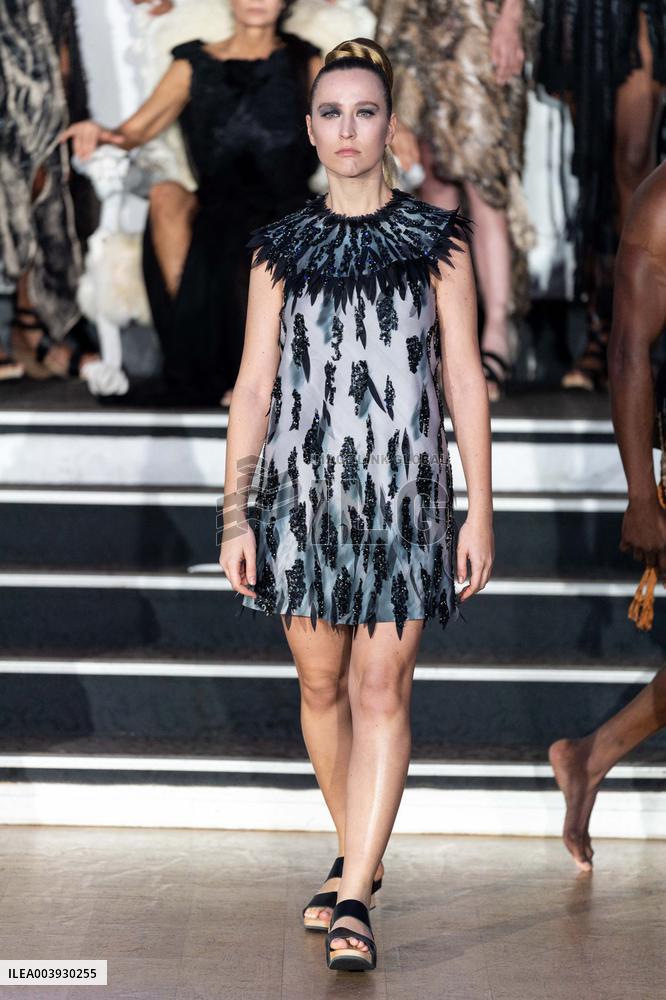 PFW - Franck Sorbier Runway