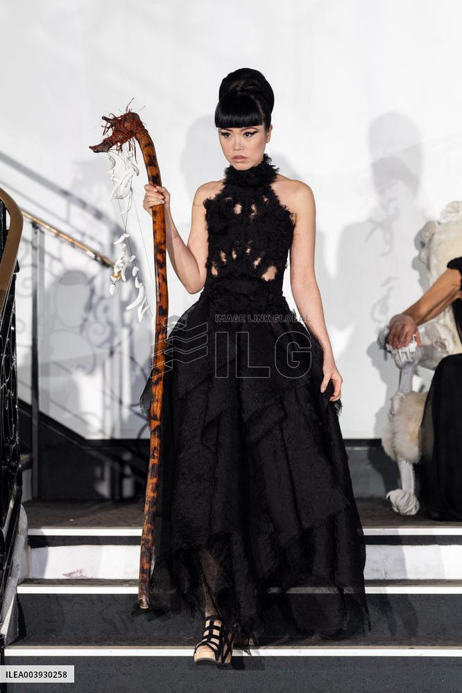 PFW - Franck Sorbier Runway