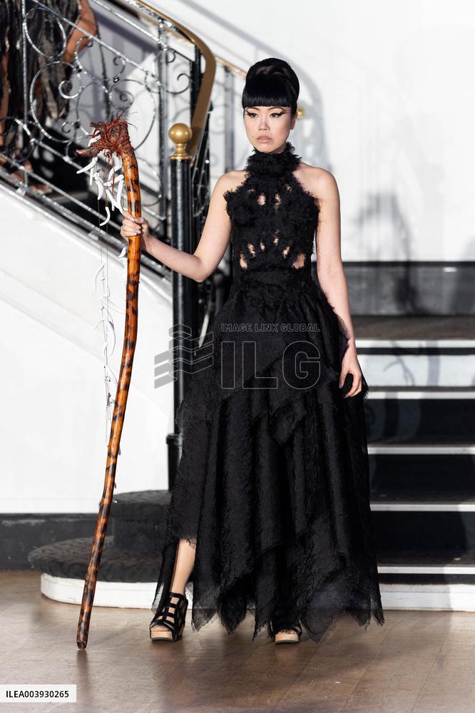 PFW - Franck Sorbier Runway