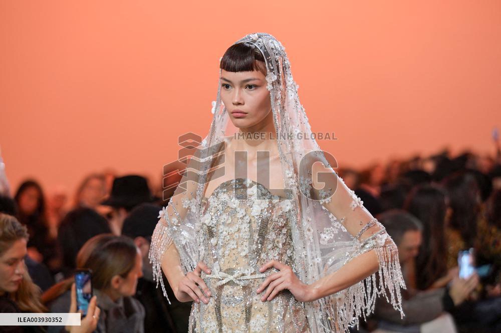 PFW - Elie Saab Runway