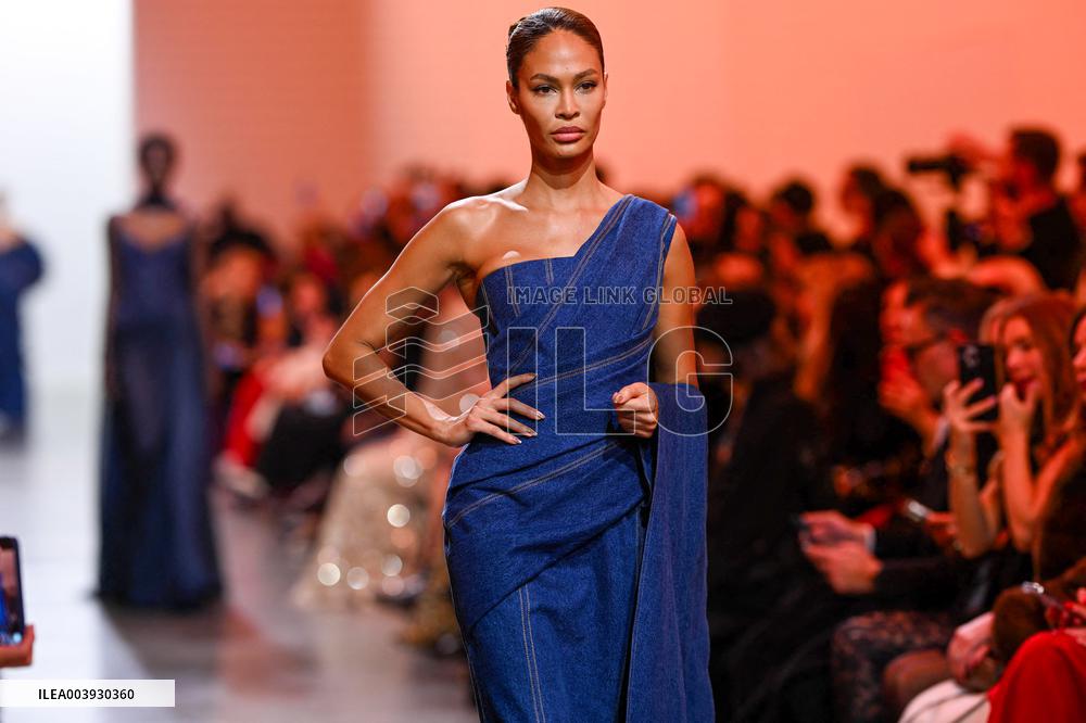 PFW - Elie Saab Runway