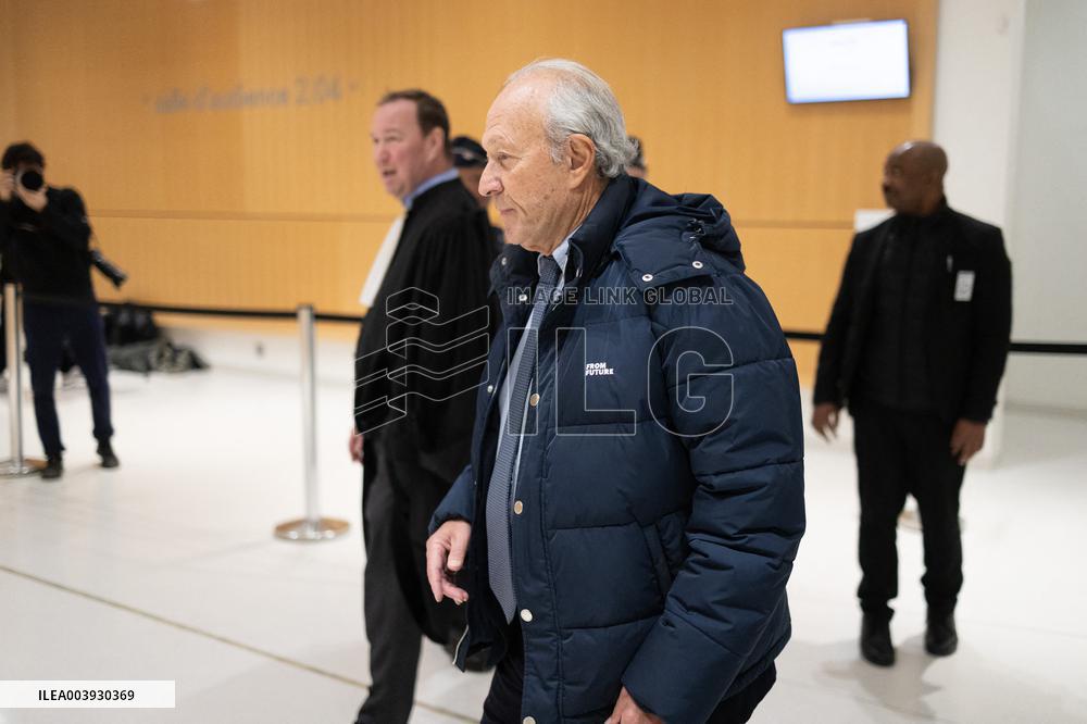 Nicolas Sarkozy trial for illegal campaign financing from Lybia - Paris RL