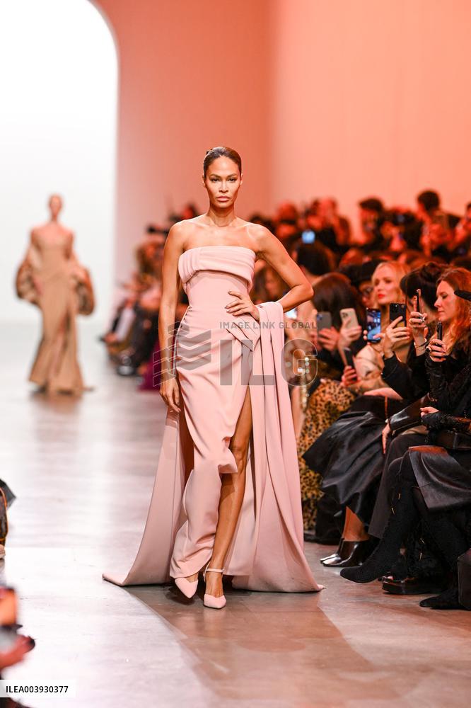 PFW - Elie Saab Runway