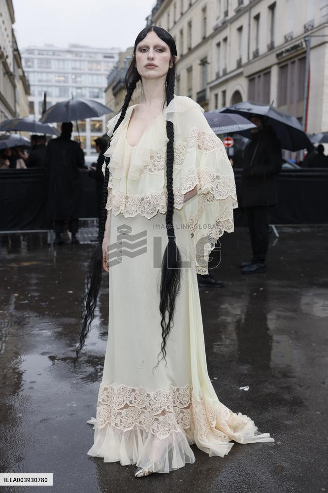 PFW - Valentino Arrivals