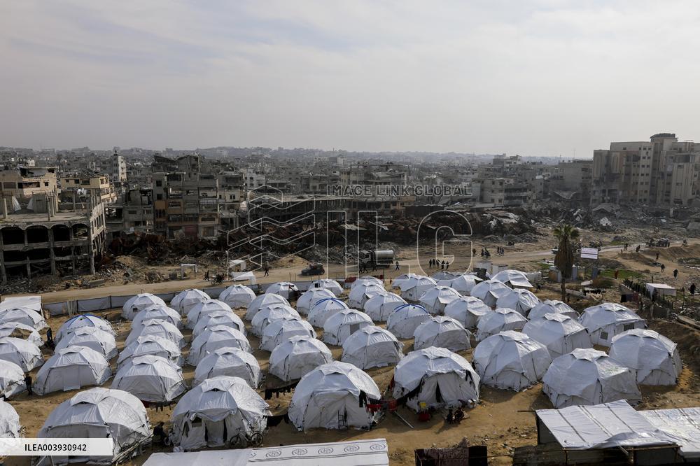 Palestinians Returning To Devastated Northern Gaza