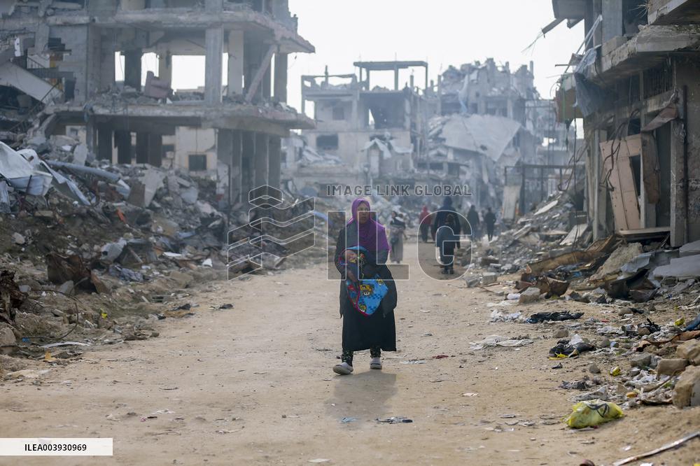 Palestinians Returning To Devastated Northern Gaza