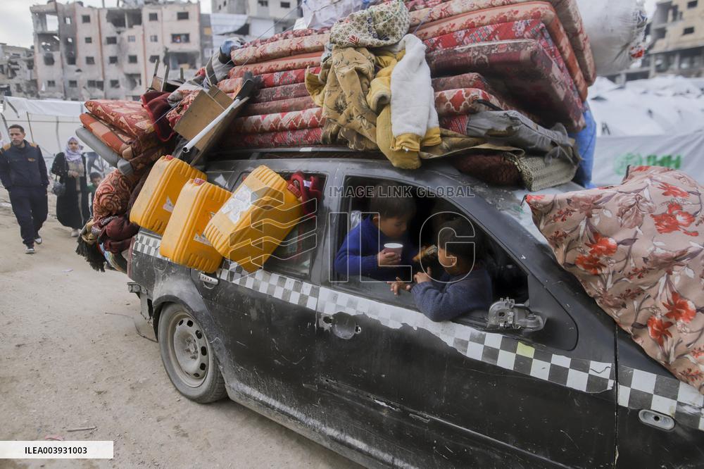 Palestinians Returning To Devastated Northern Gaza