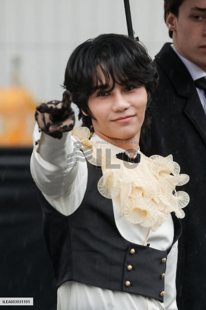 PFW - Valentino Haute Couture - Arrivals NB