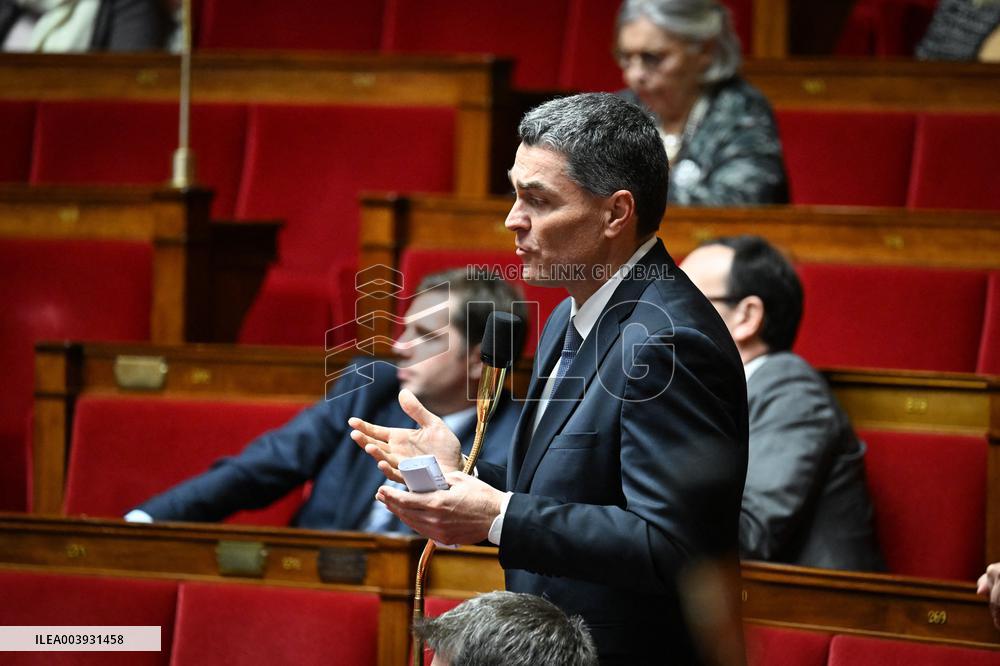 Government Question Session - Paris