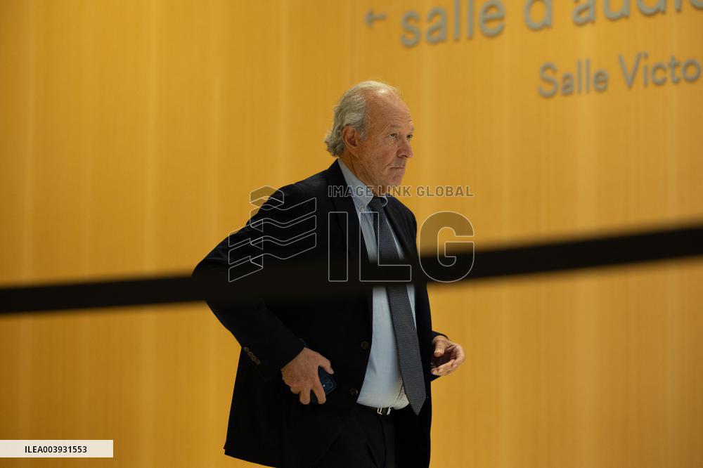 Nicolas Sarkozy trial for illegal campaign financing from Lybia - Paris RL