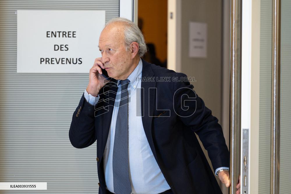 Nicolas Sarkozy trial for illegal campaign financing from Lybia - Paris RL