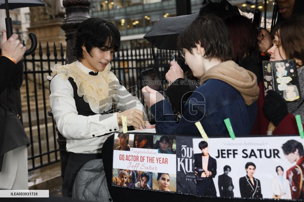 PFW - Valentino Arrivals