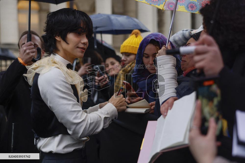 PFW - Valentino Arrivals
