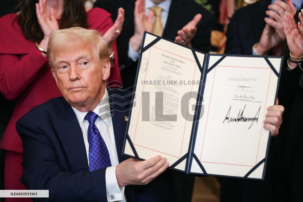 DC: President Trump Signs the Laken Riley Act in the East Room