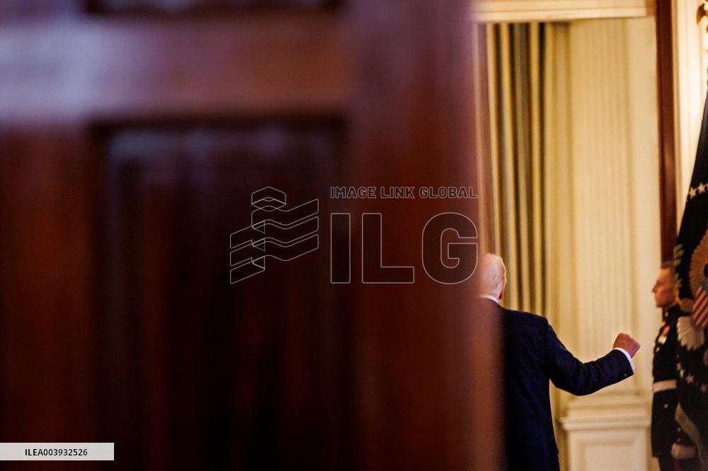 DC: President Trump Signs the Laken Riley Act in the East Room