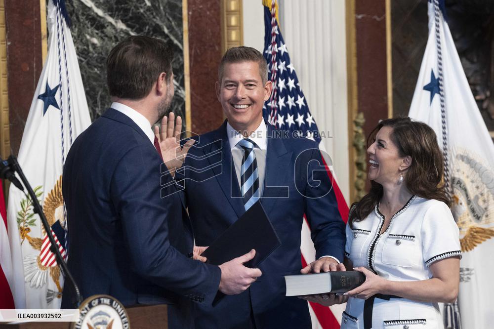 Sean Duffy is sworn-in as United States Secretary of Transportation