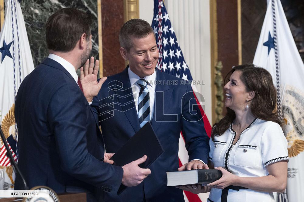 Sean Duffy is sworn-in as United States Secretary of Transportation