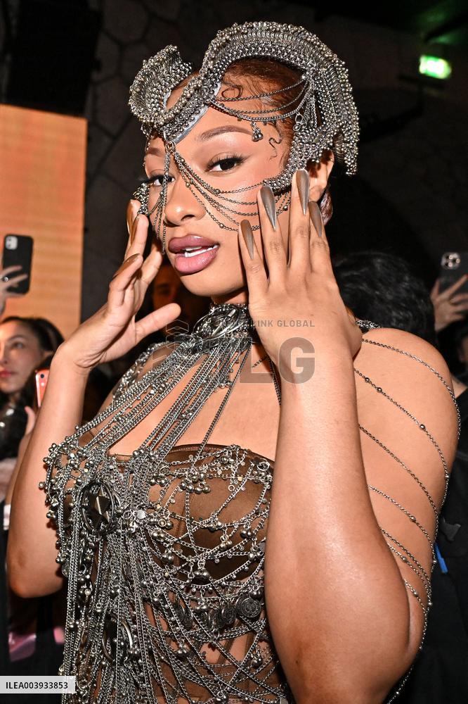 PFW - Gaurav Gupta Front Row