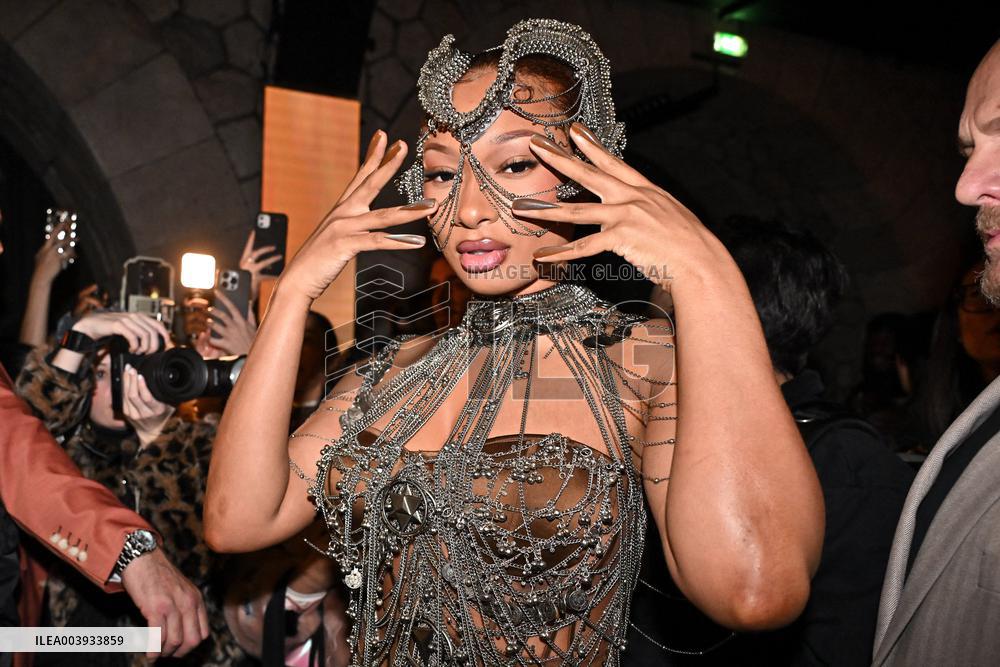 PFW - Gaurav Gupta Front Row