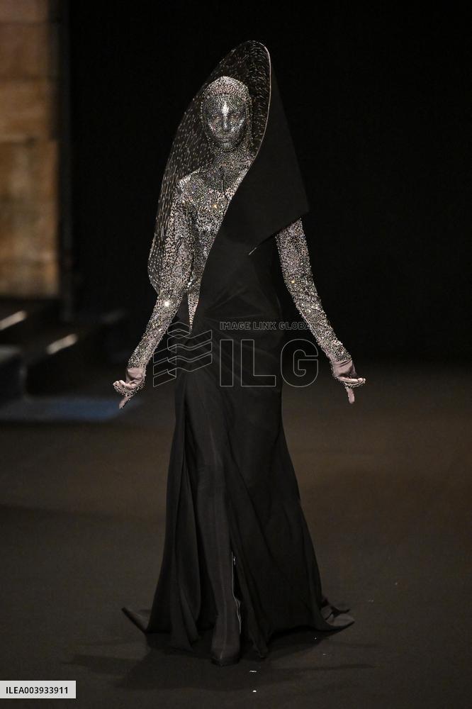 PFW - Gaurav Gupta Runway