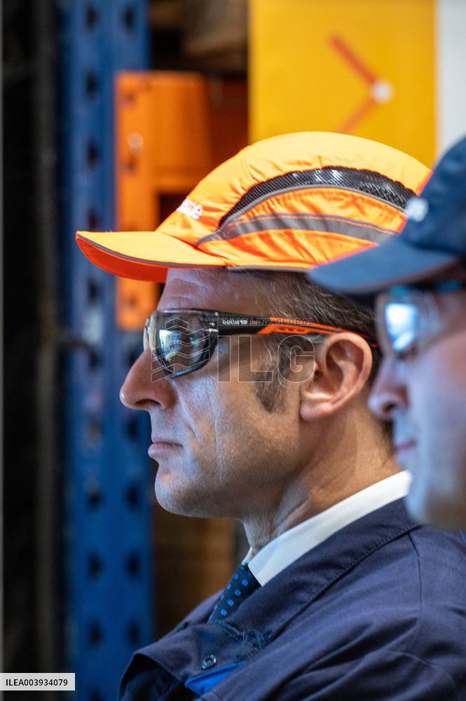 President Macron Visits To Framatome Nuclear Maintenance Workshop - Maubeuge