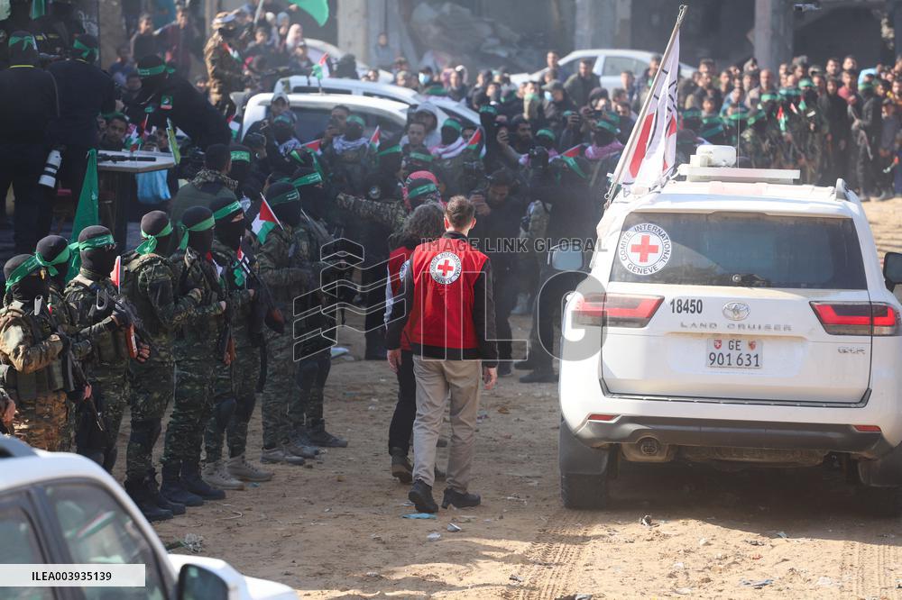 Israeli Soldier Agam Berger Released by Hamas - Gaza