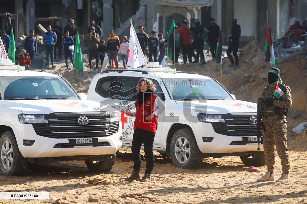 Israeli Soldier Agam Berger Released by Hamas - Gaza