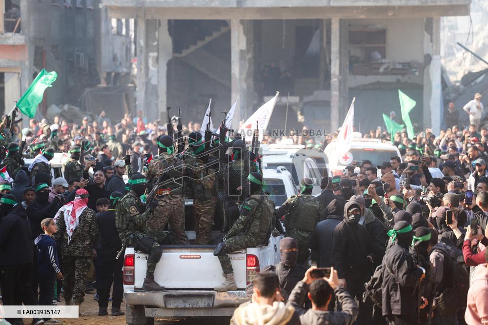 Israeli Soldier Agam Berger Released by Hamas - Gaza