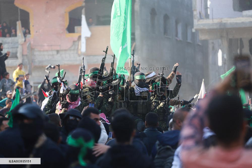 Israeli Soldier Agam Berger Released by Hamas - Gaza