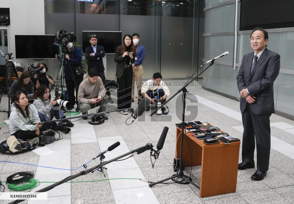 Fuji Television president meets press