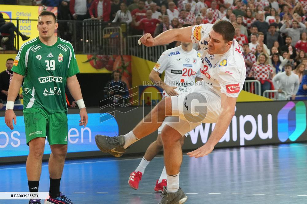 Handball - IHF Men's World Championship Croatia v Hungary
