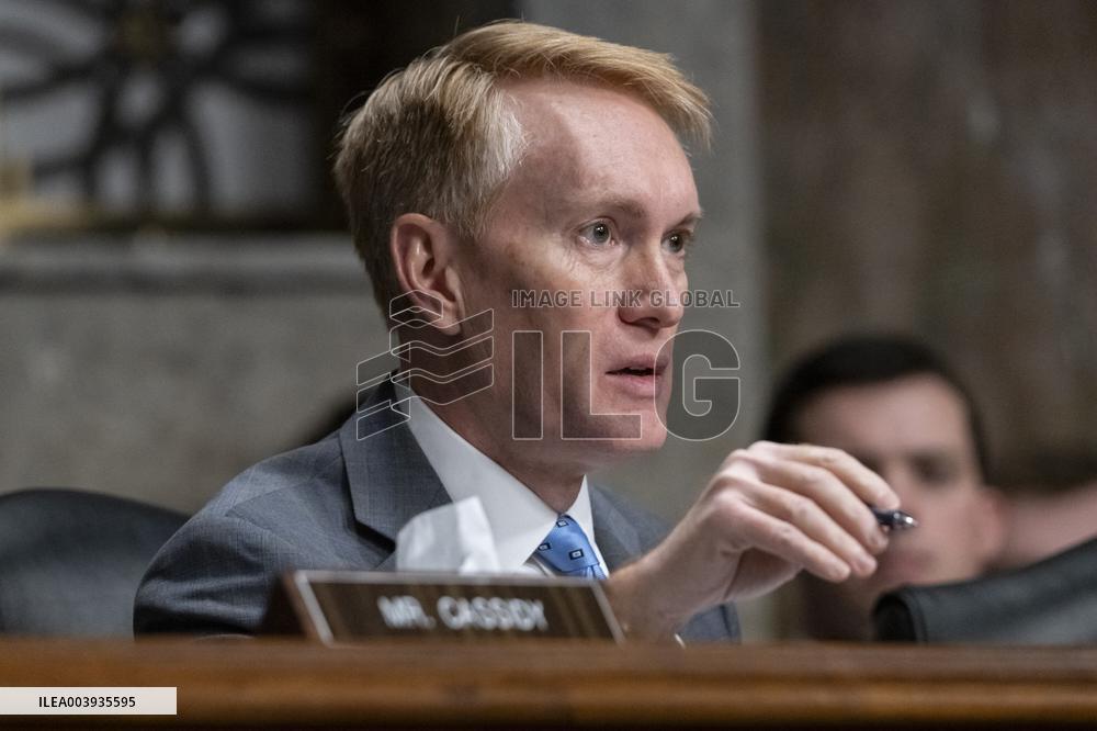 Robert F Kennedy, Jr Confirmation Hearing