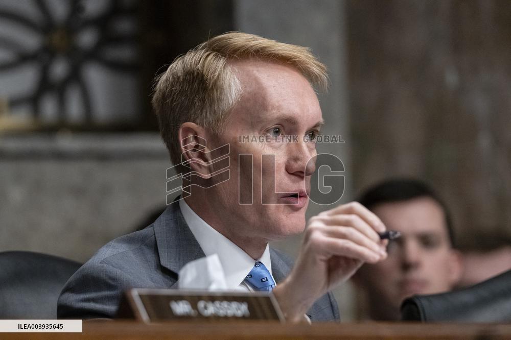 Robert F Kennedy, Jr Confirmation Hearing