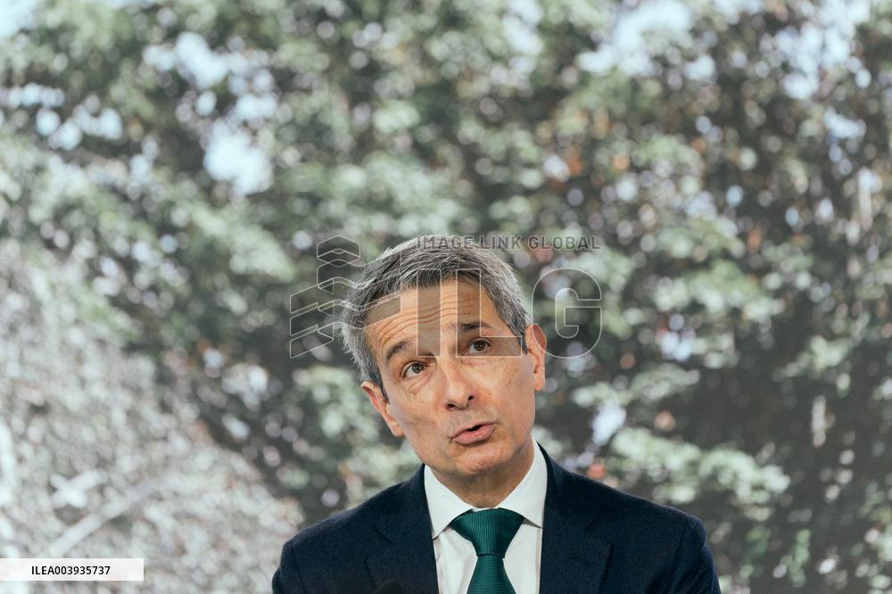 Inauguration of the New Saint-Gobain Building - Aubervilliers AJ