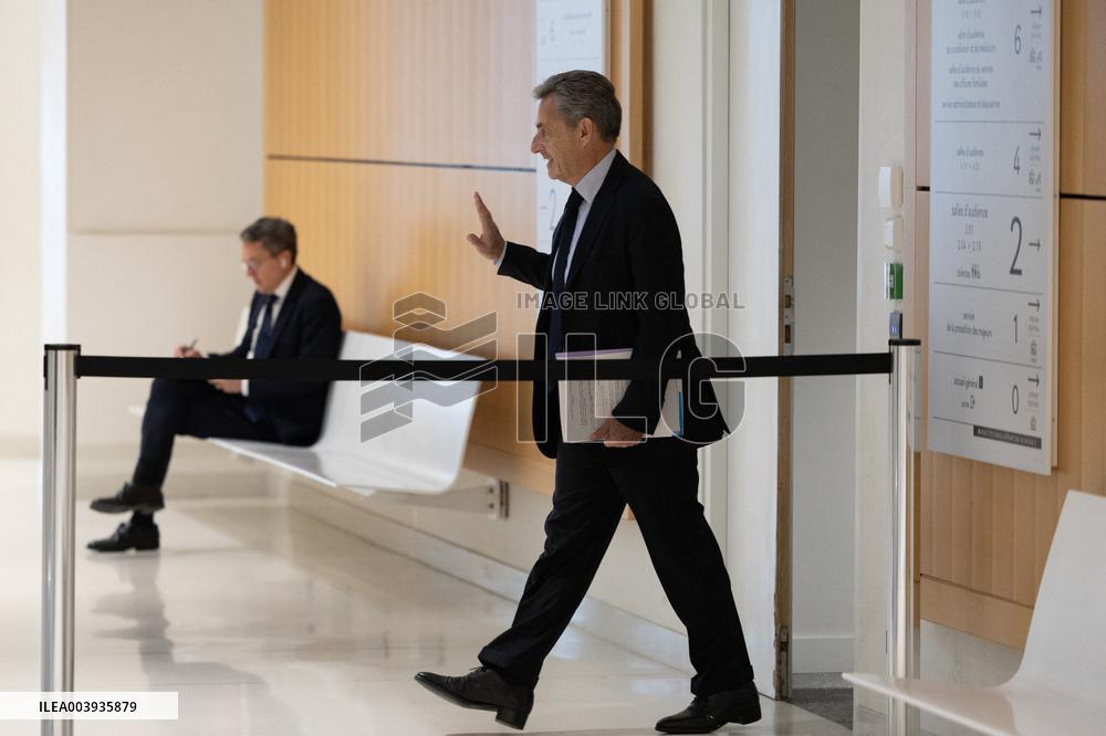 Trial for illegal campaign financing from Lybia - Paris RL