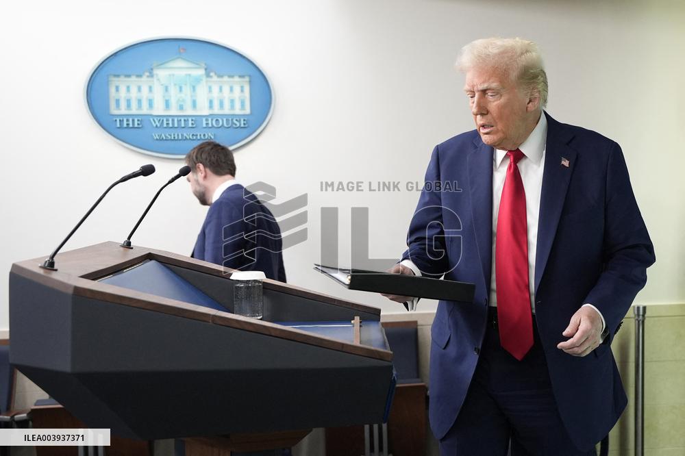 Donald Trump about plane crash - Washington