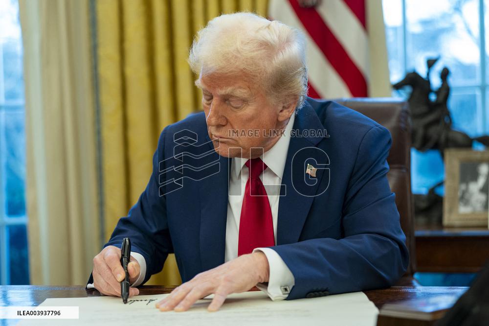 President Donald Trump Signs Two Executive Orders After Reagan Airport Crash