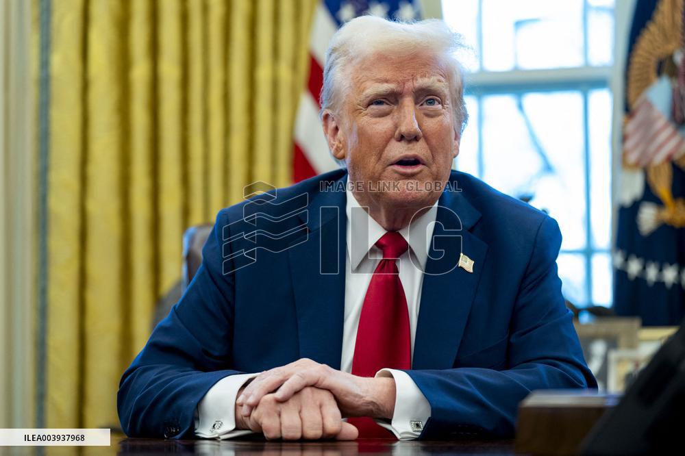 President Donald Trump Signs Two Executive Orders After Reagan Airport Crash