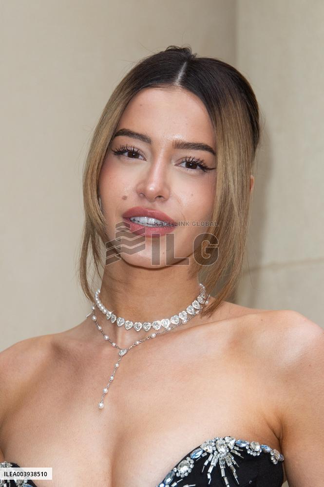 PFW Miss Sohee Front Row NB