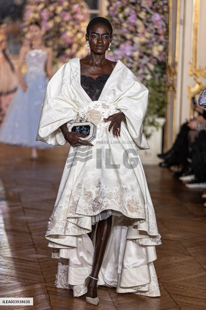 PFW Miss Sohee Runway NB