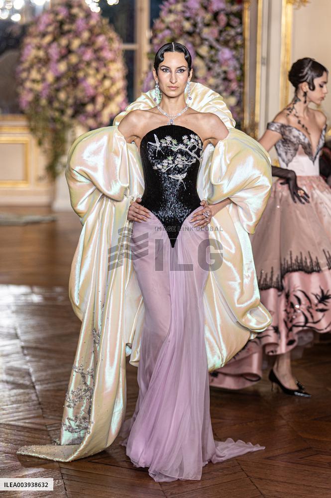 PFW Miss Sohee Runway NB